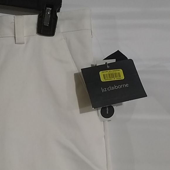 Liz Claiborne Off-White Denim Shorts NWT - Picture 2 of 3